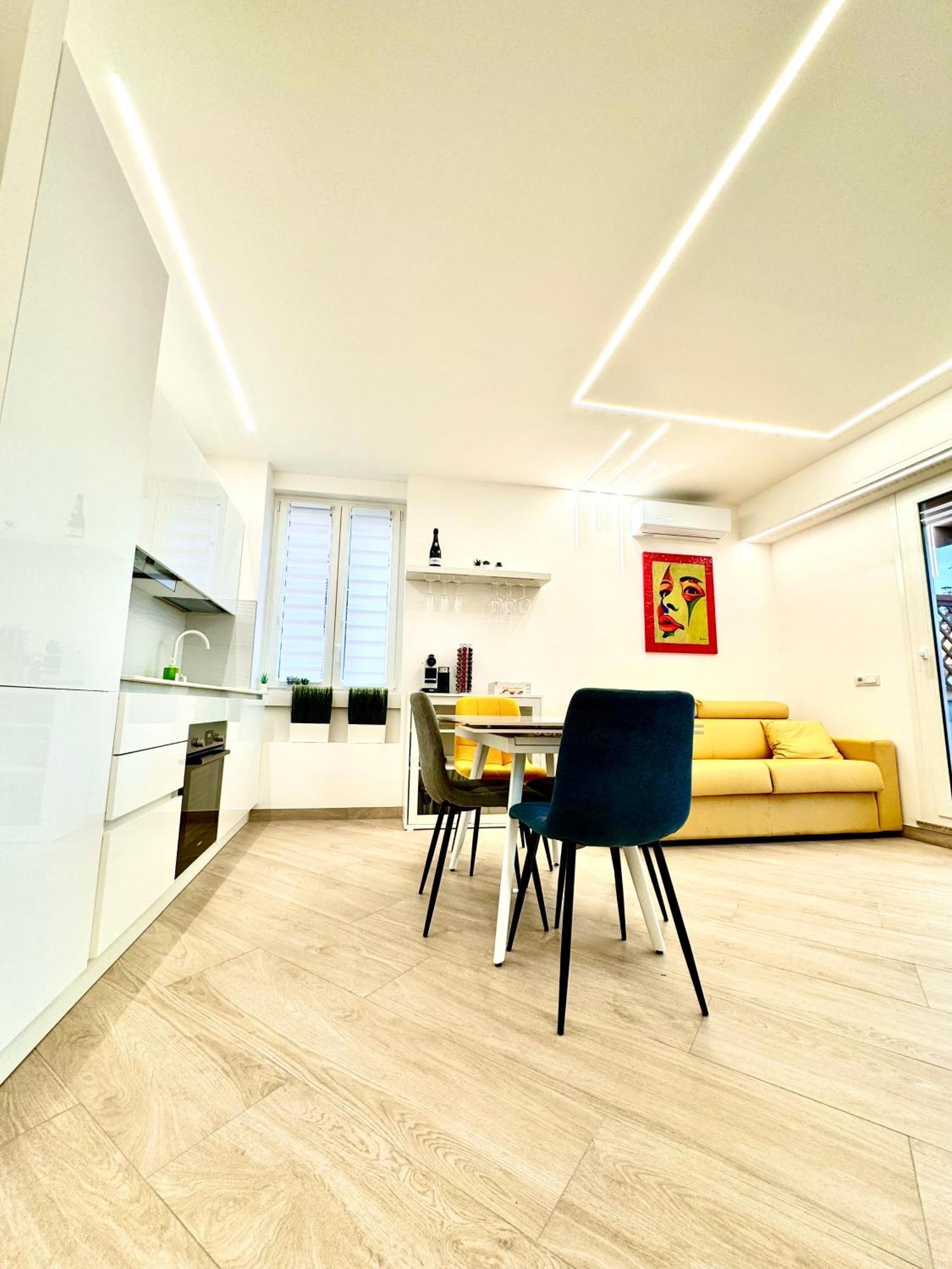 Luxury Apartment Togliatti โรม ภายนอก รูปภาพ
